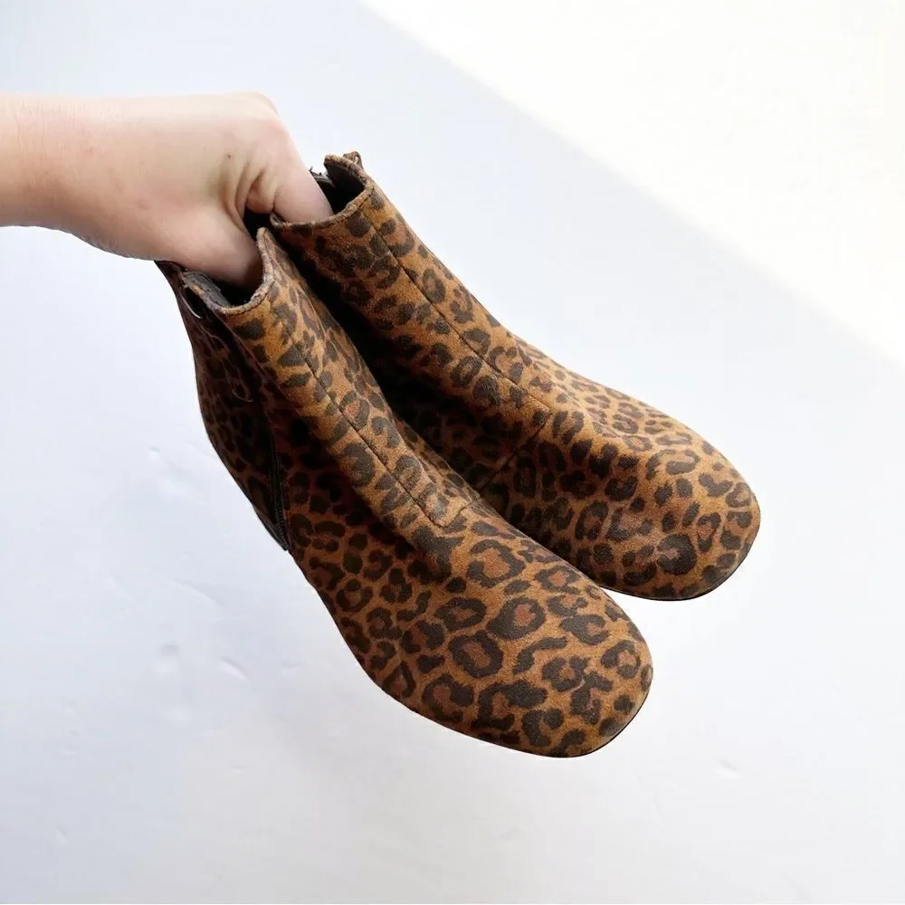 Clarks Marilyn Beth Leopard Print Ankle Boots Suede Leather Tan Brown Size 6